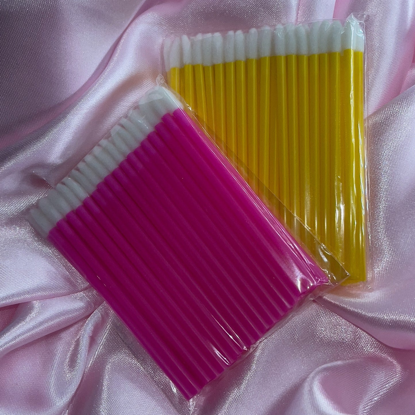 Disposable lip applicator